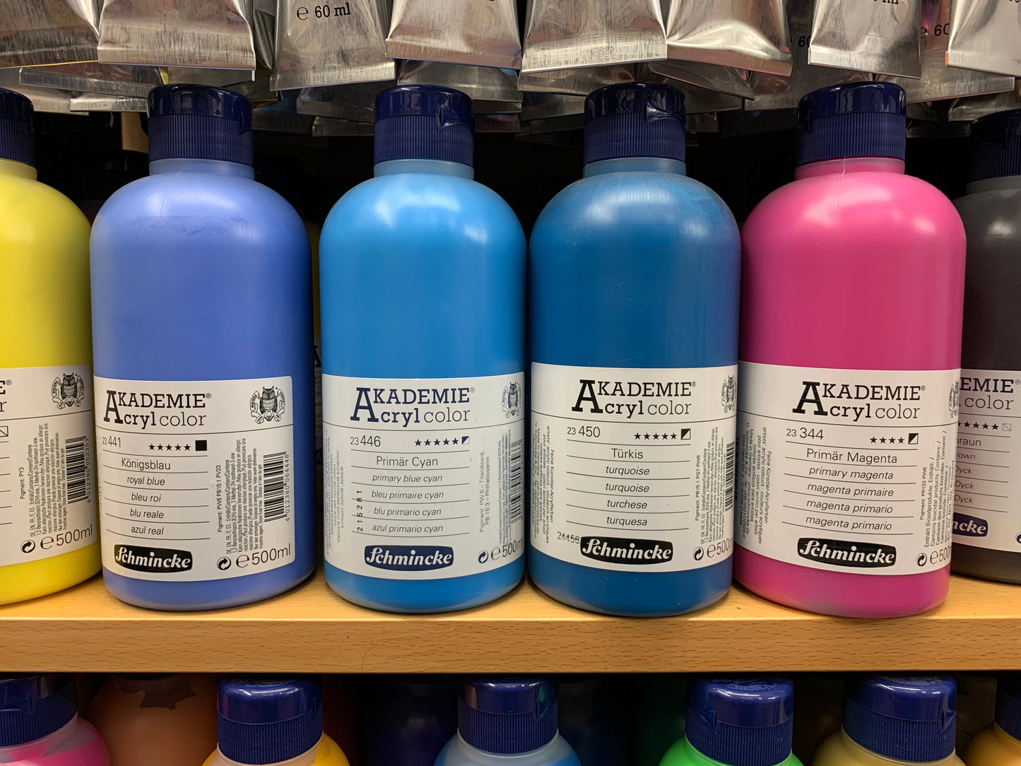 Schmincke Akademie Acryl Color in 500ml jars