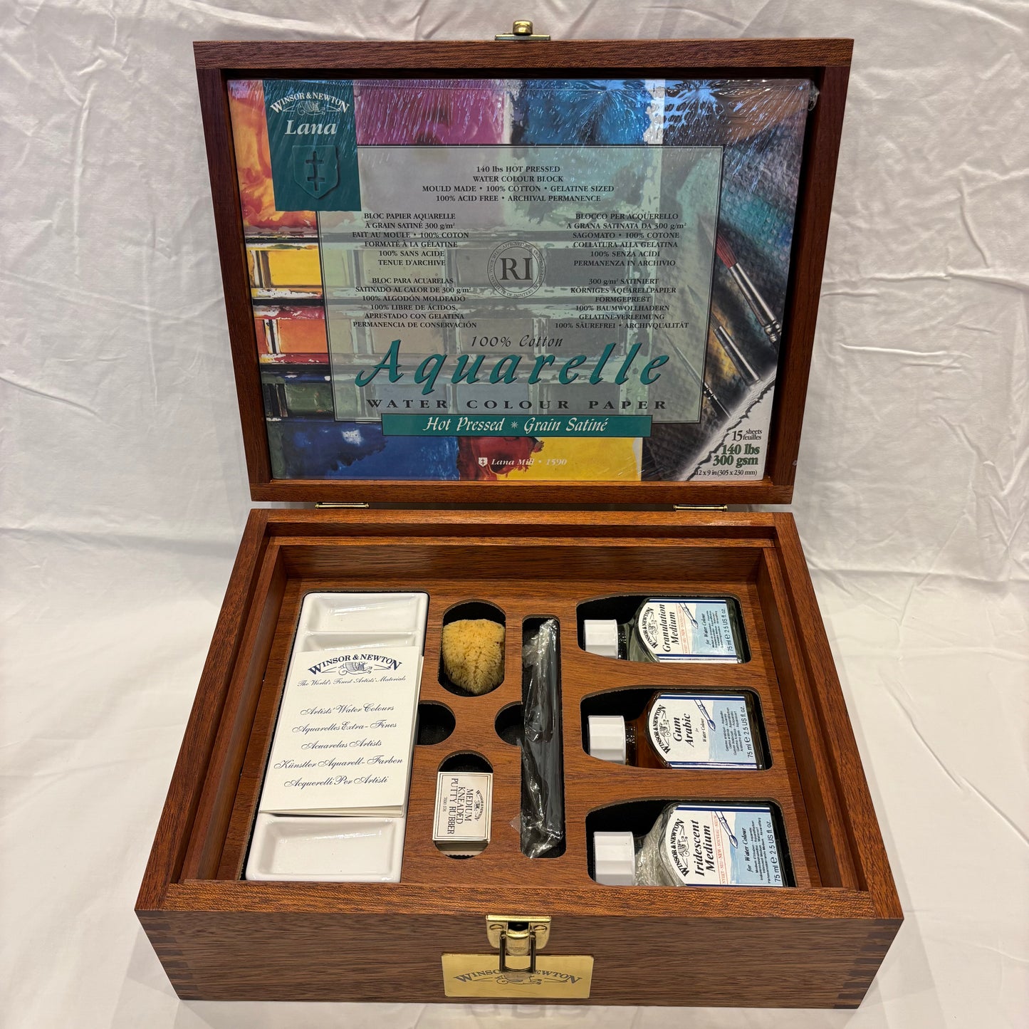 Winsor & Newton Richmond Artists' Watercolour Wooden Box (Original)